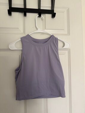 Women's Lavender Cropped Tank Top - Sleeveless Crewneck